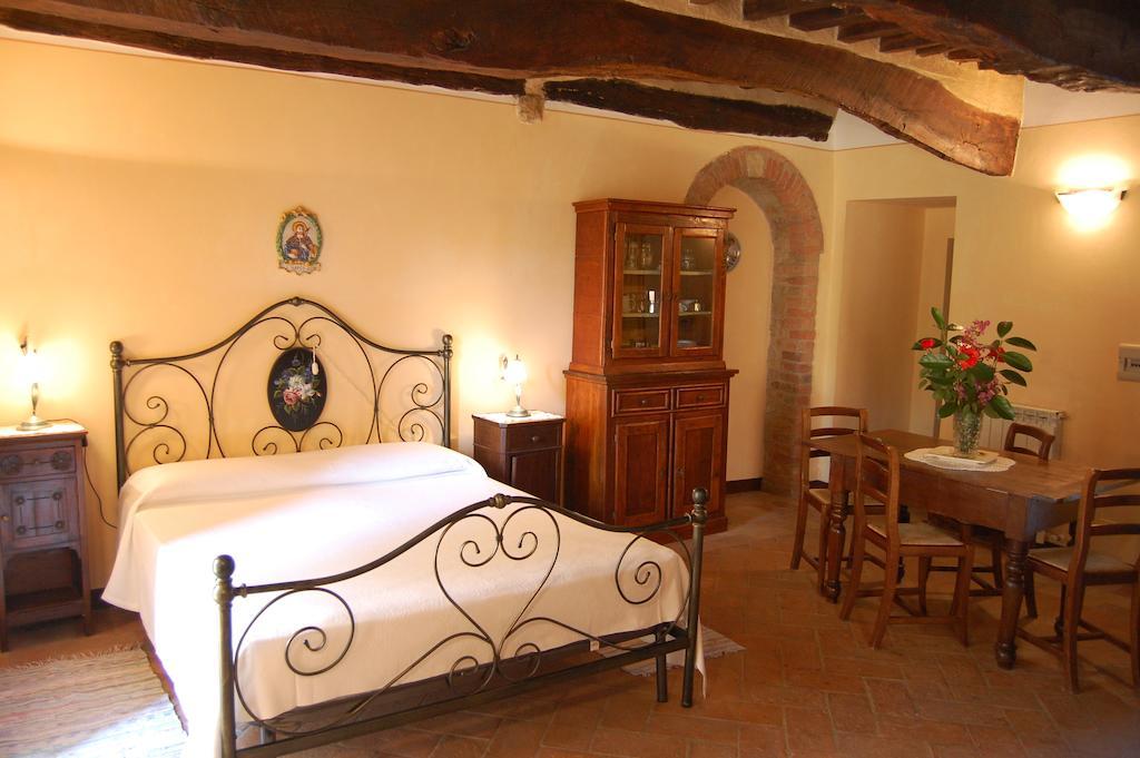 Agriturismo Casagrande Montepulciano Stazione Стая снимка