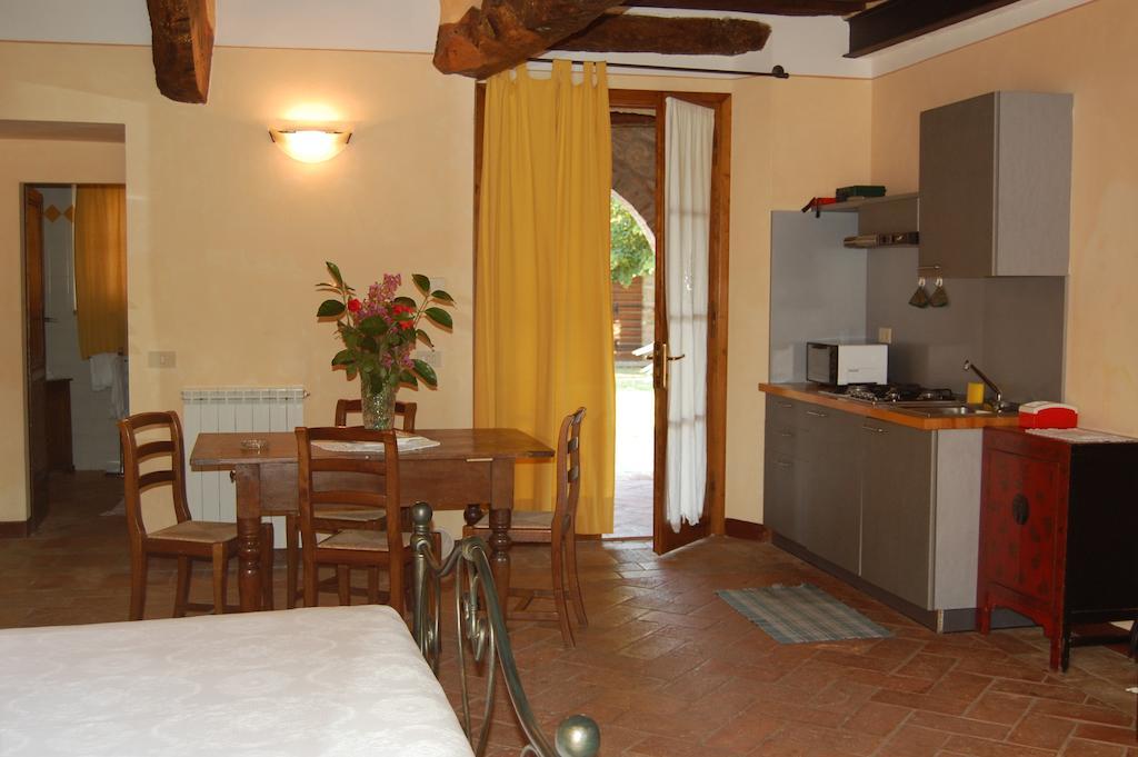 Agriturismo Casagrande Montepulciano Stazione Стая снимка